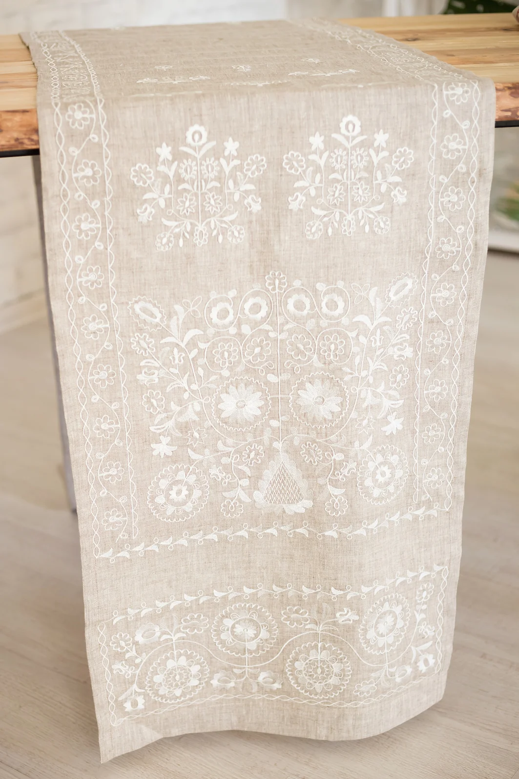 Antique Embroidered Towel R005