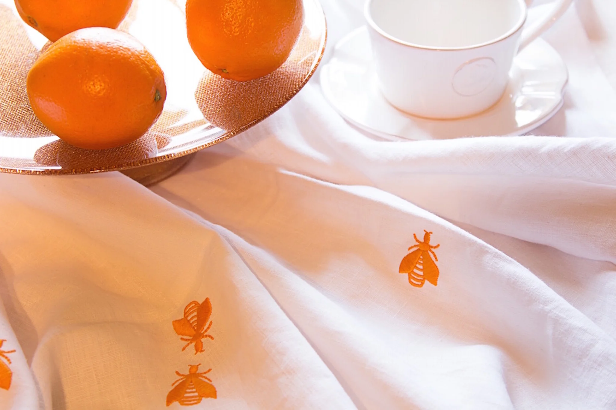 Tablecloth, White, Golden Flies.