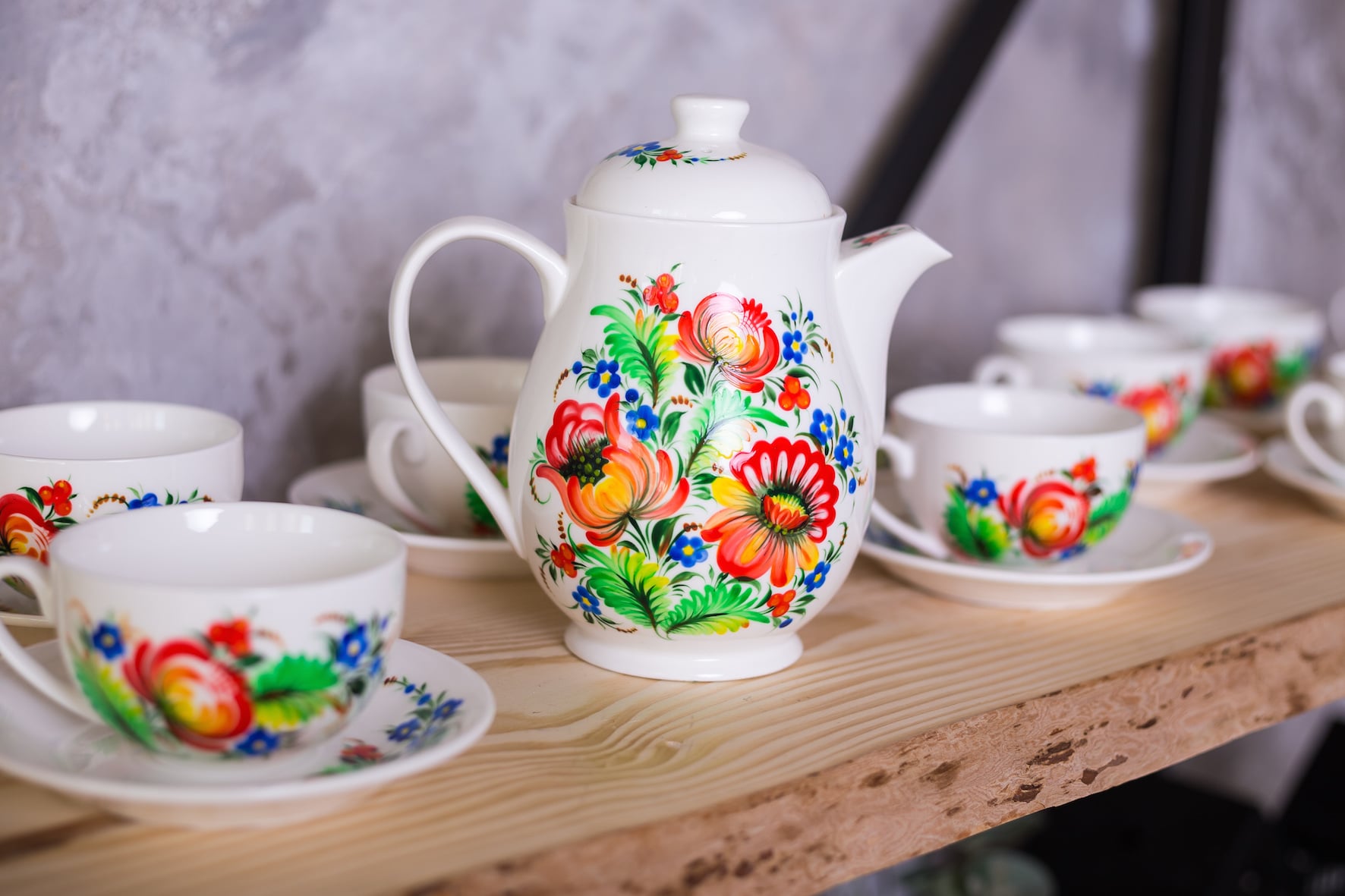 Tea porcelain set for 12 persons CH0001