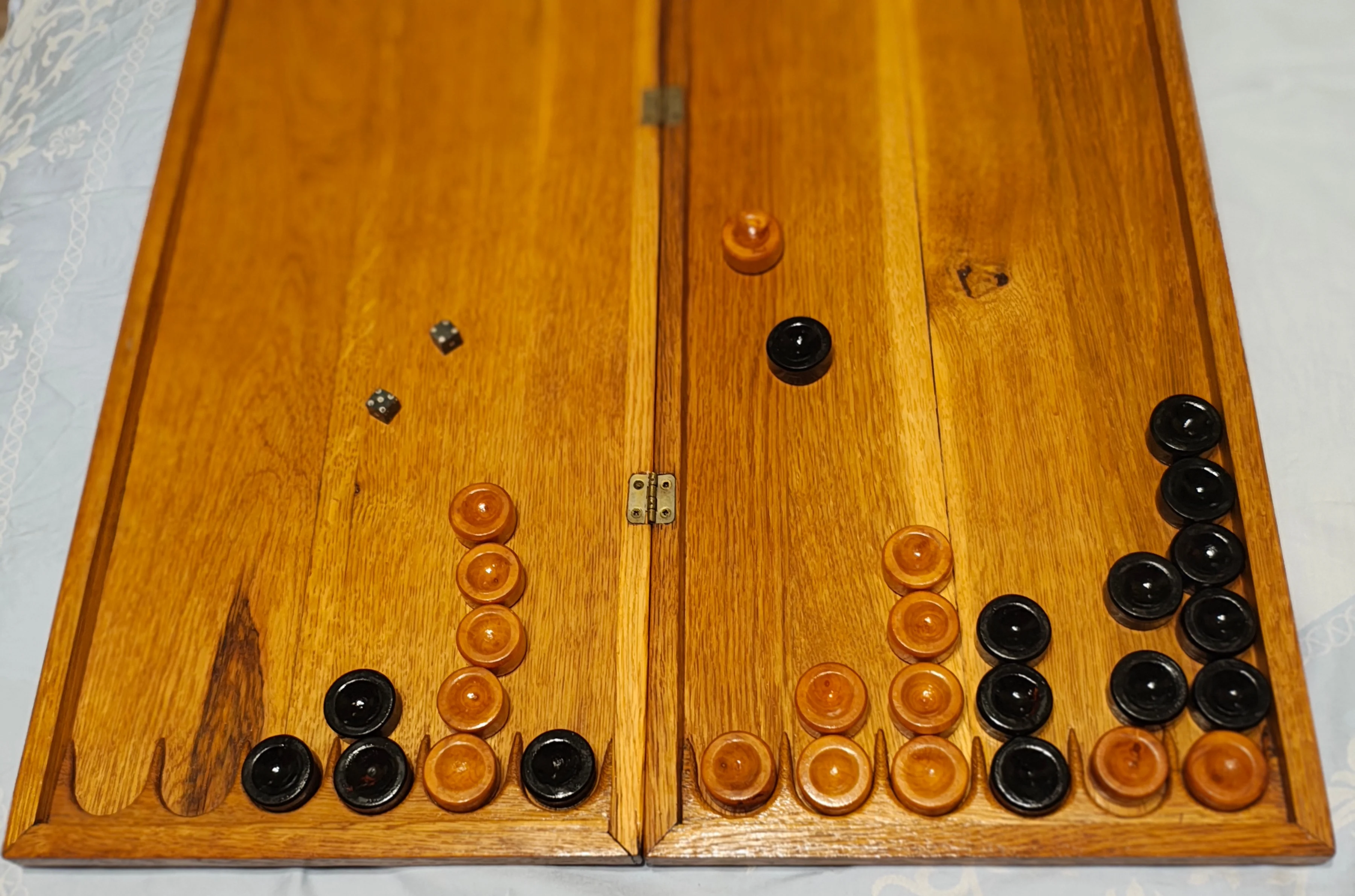 backgammon set made of natural wood, century-old oak — Wood · KOSHOVYI ARTEM