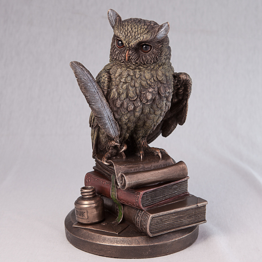 Figurine "Wise Owl"