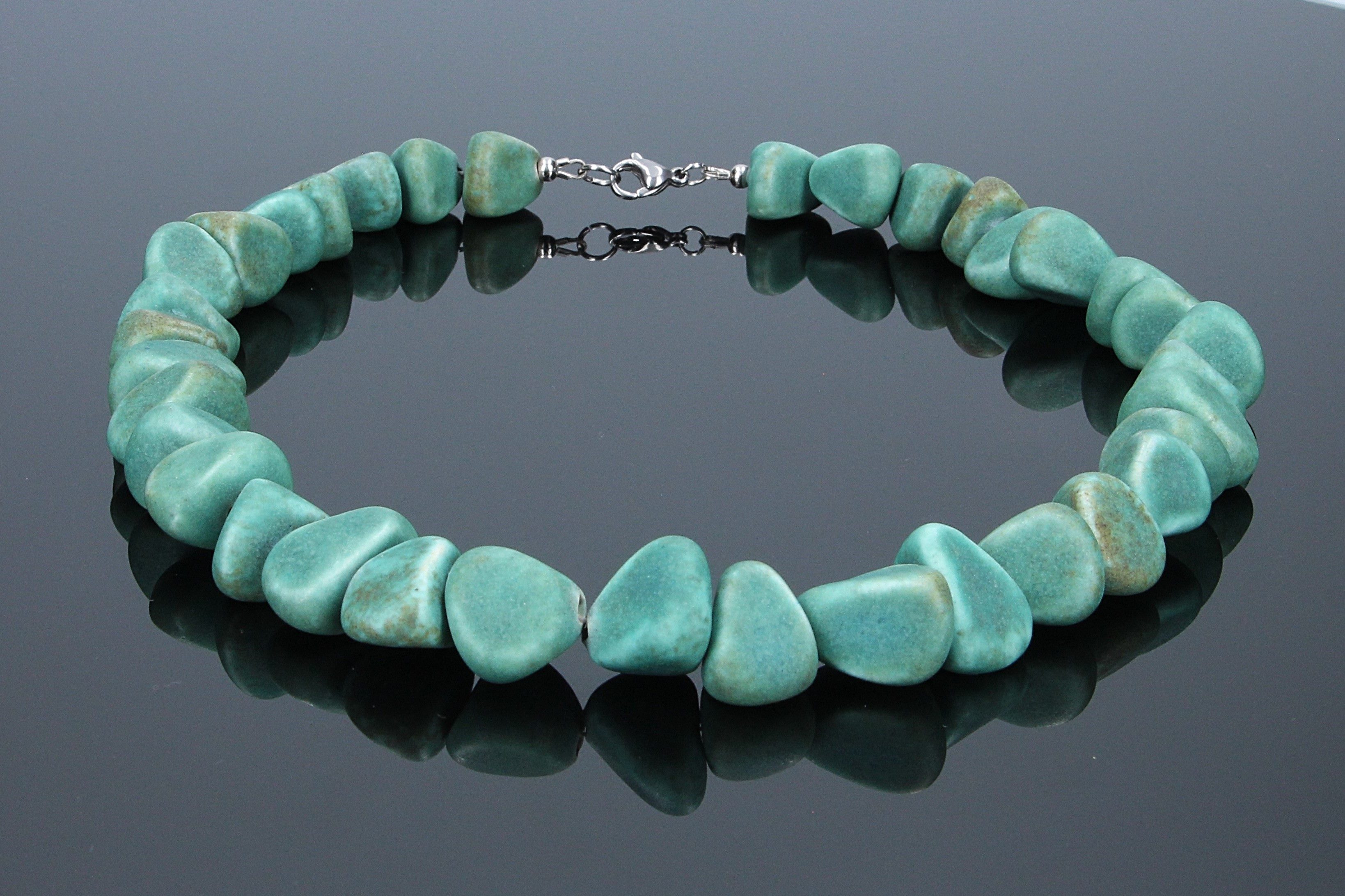Green ceramic necklace "Jade Stone"